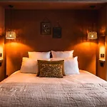 De La Roche Hotel