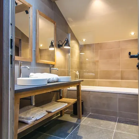 De La Roche Hotel 4*