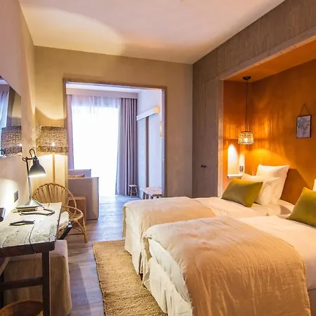 De La Roche Hotel