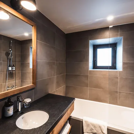 De La Roche Hotel 4*
